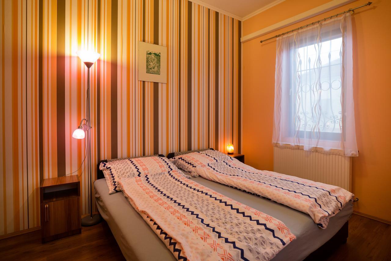 Aliz Vendeghaz Hotel Bekescsaba Exterior photo
